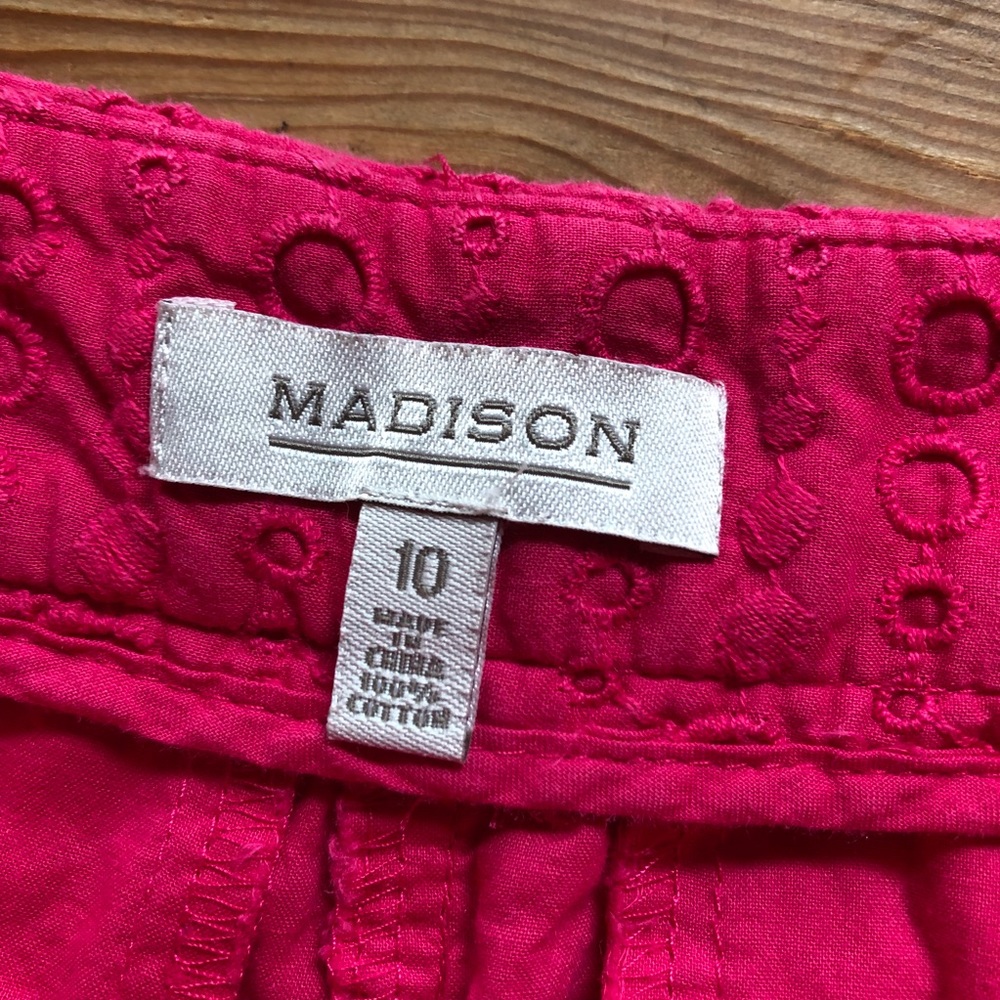 Hot pink eyelet size 10 shorts - Picture 2 of 2